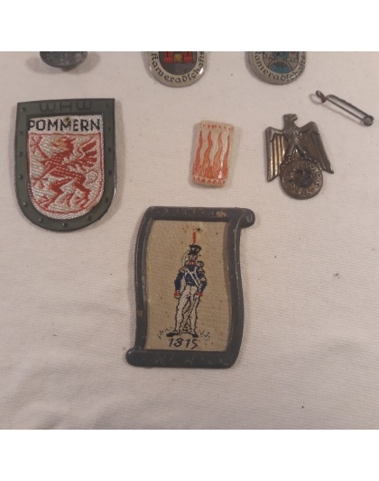 Lot of 10 various Military items - german, etc